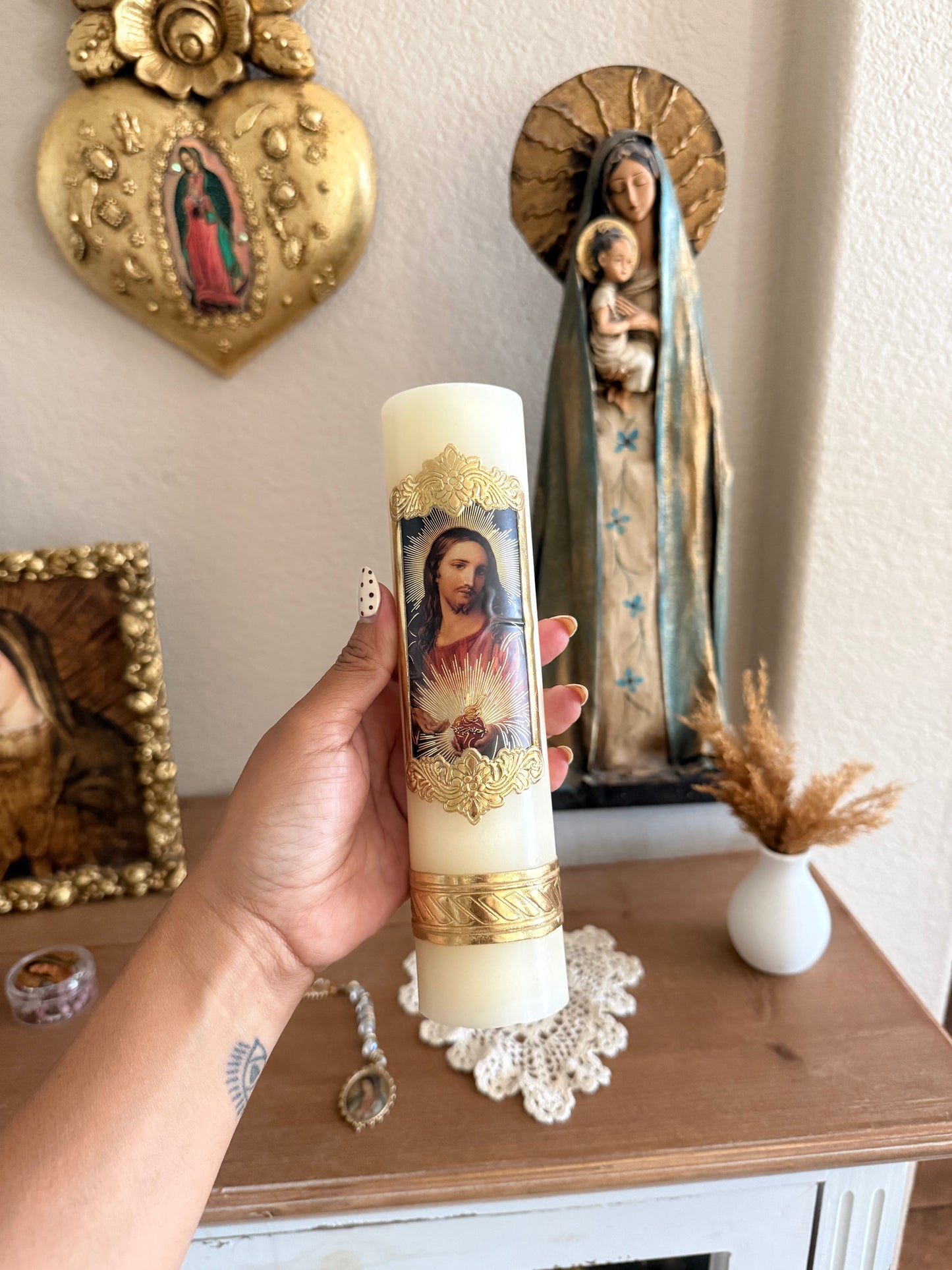 sagrado corazon candle