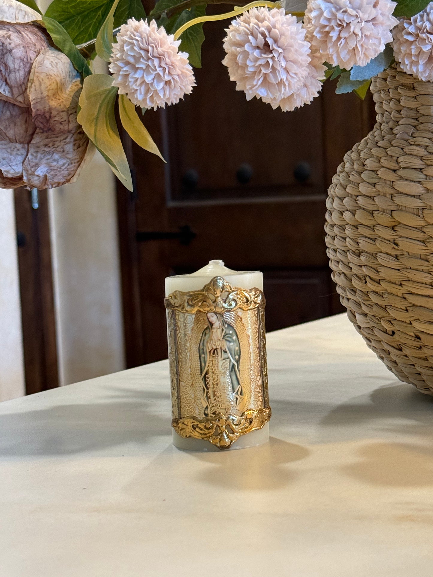 mini virgencita candle