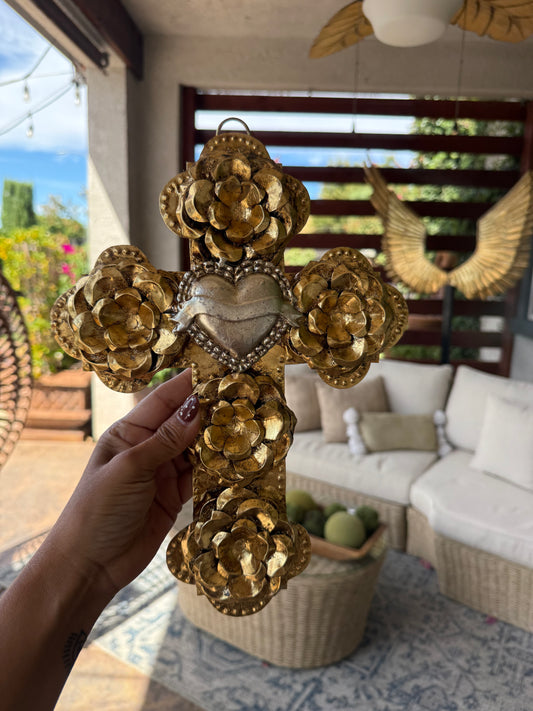 cruz con corazon