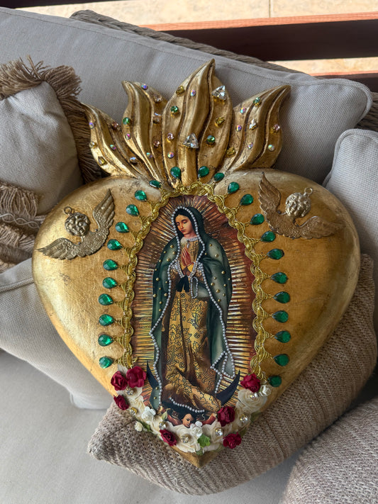 virgencita corazón gigante