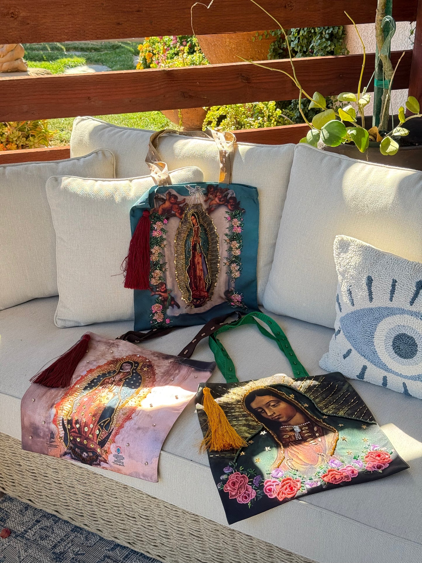 virgencita tote bag (turqueza)