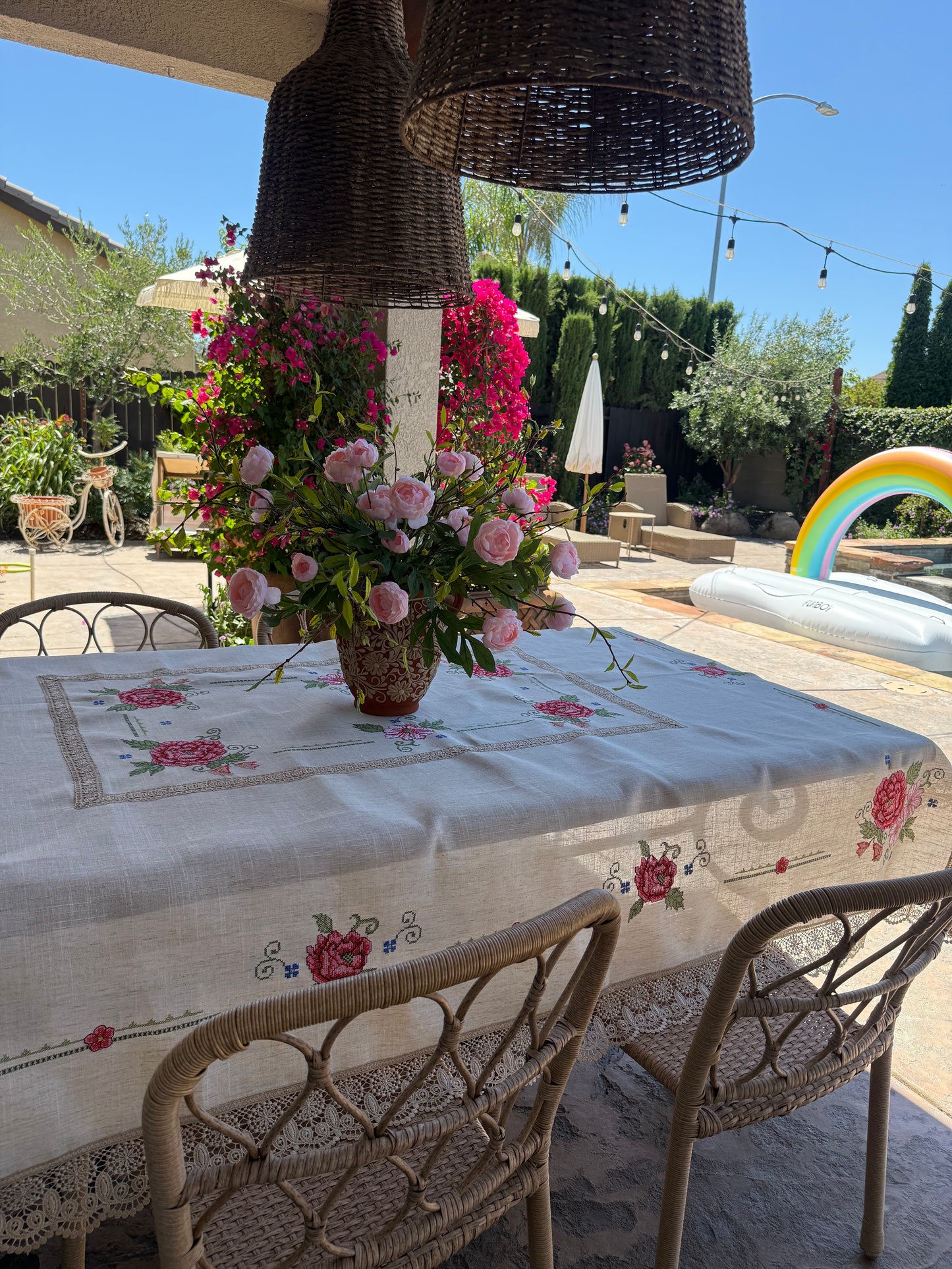 beige con rosas