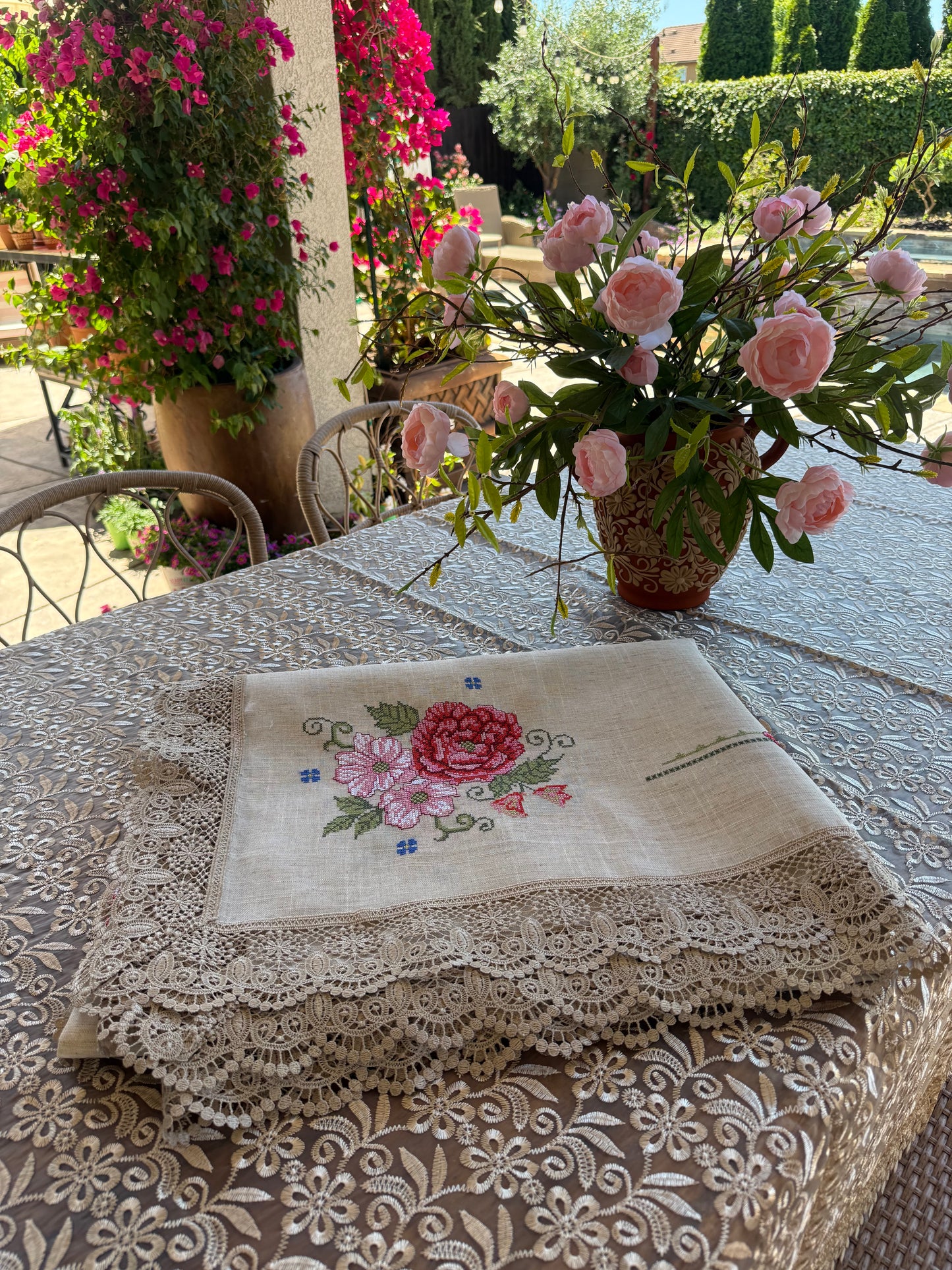 beige con rosas