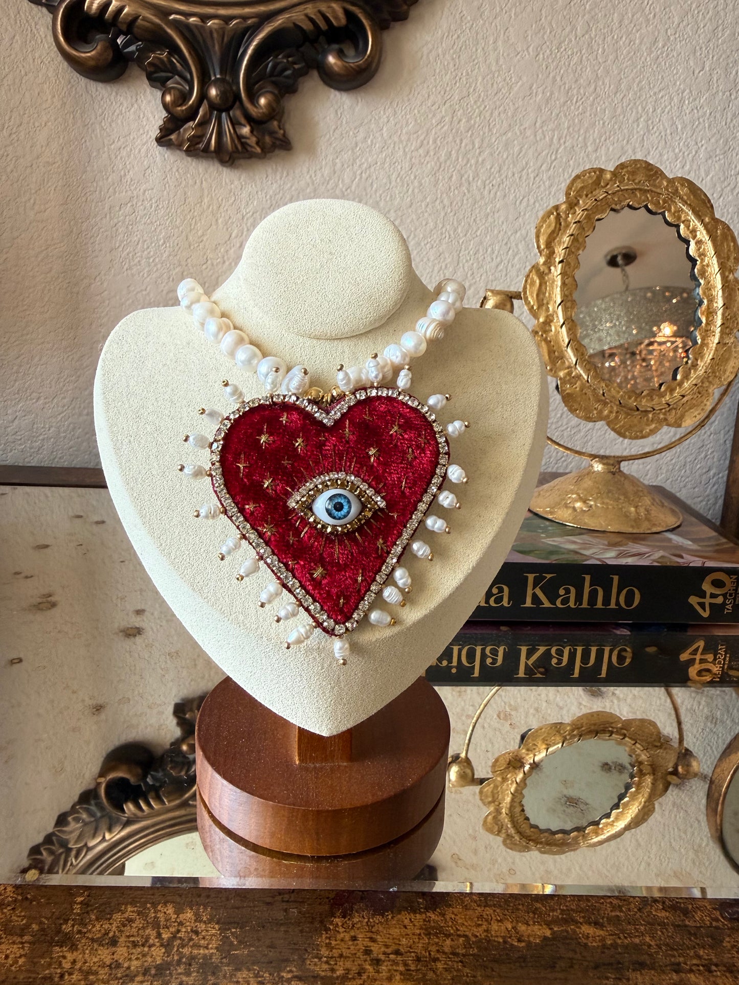 Corazon rojo necklace
