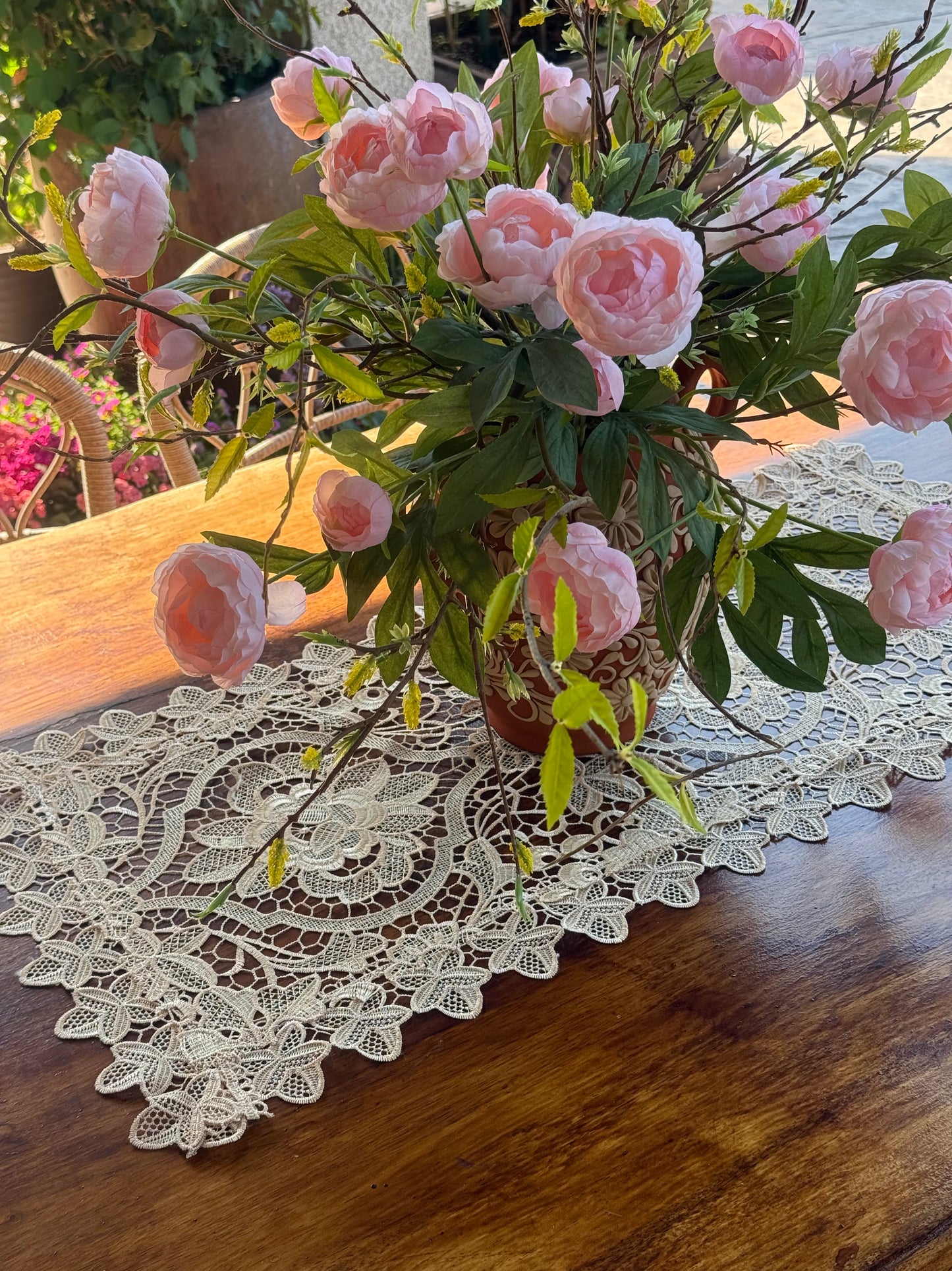 lace runner (chico)