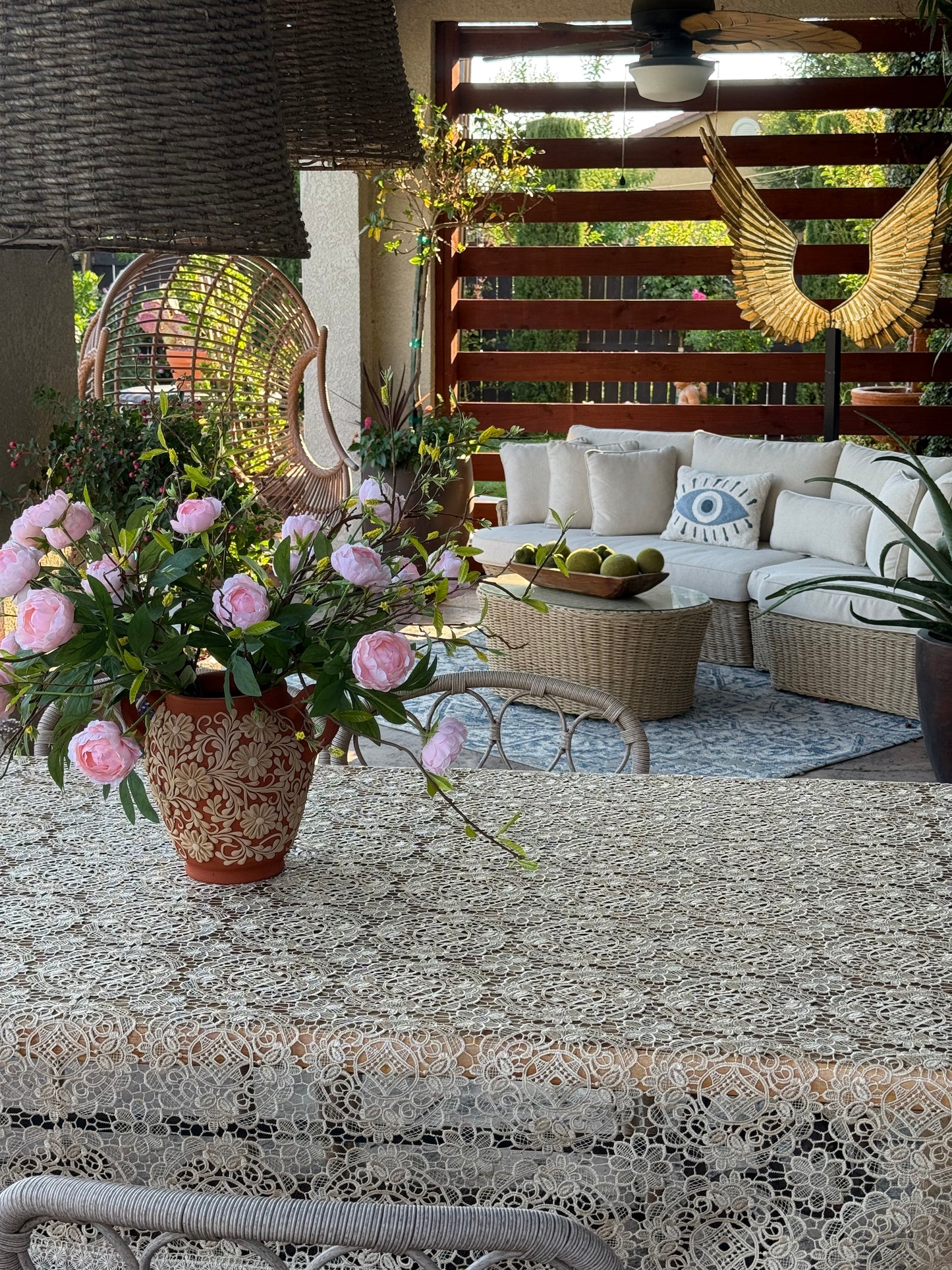 lace mantel