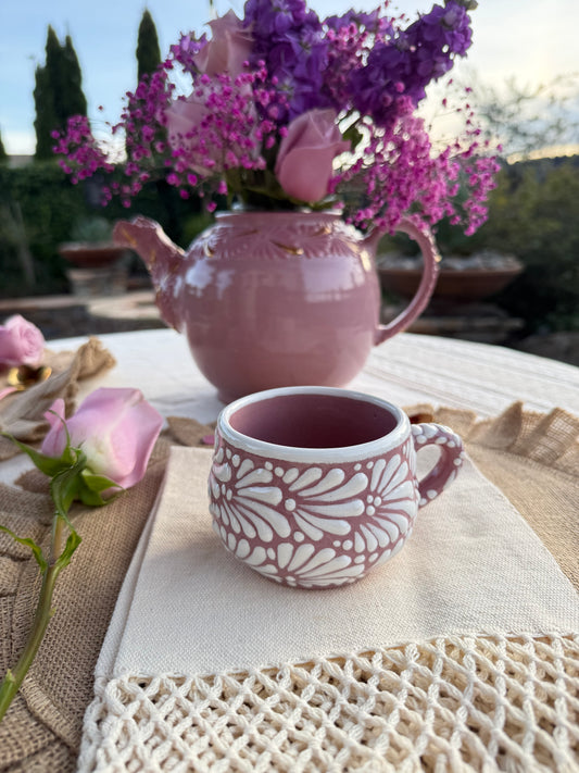 pink & white taza