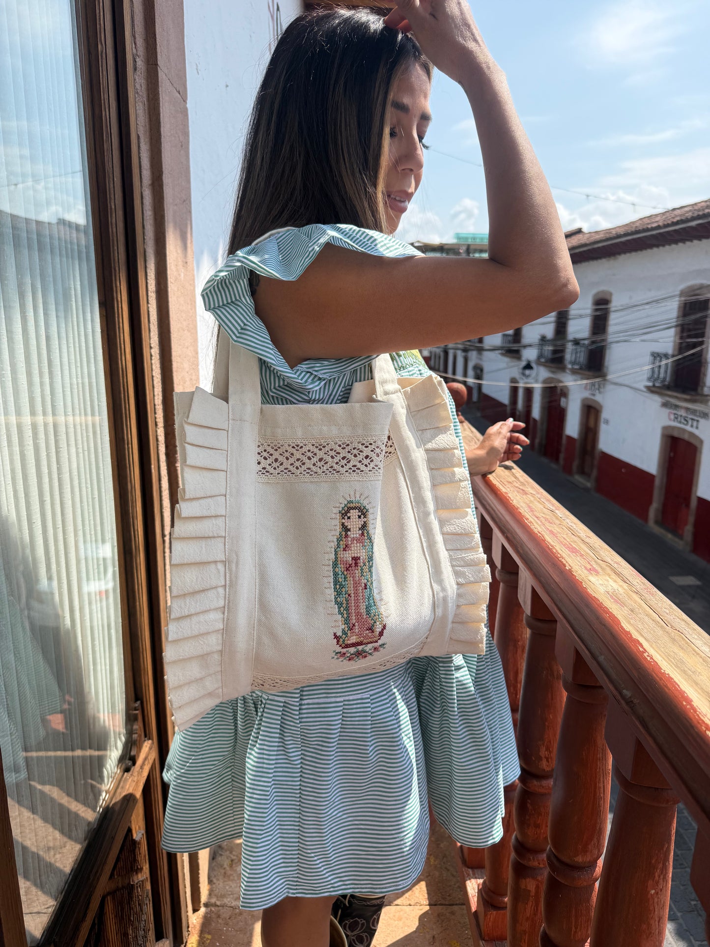 PRE-ORDER Virgencita tote bag con bordado