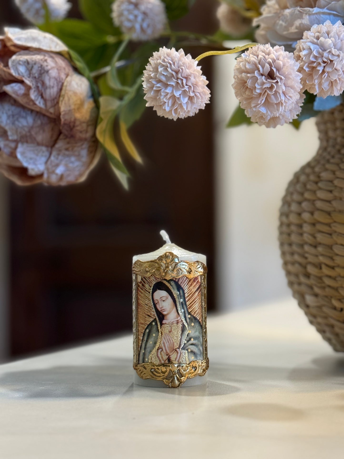 mini virgencita candle