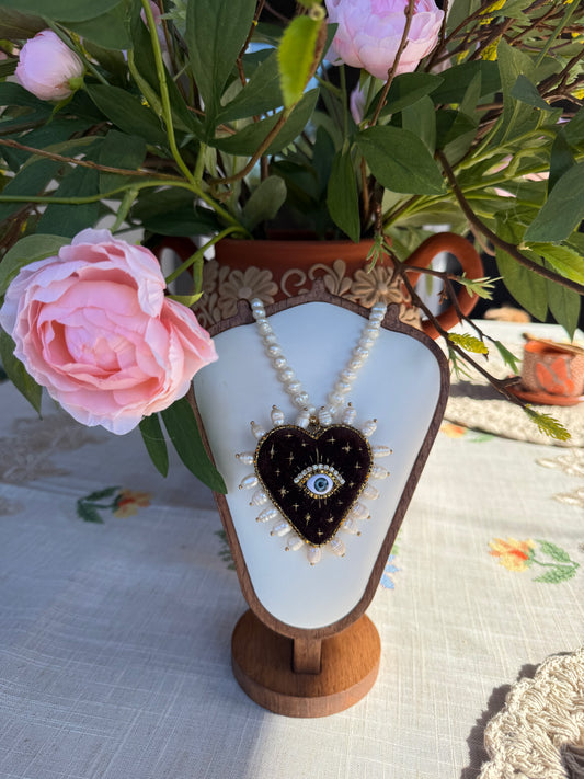 corazon cafe necklace